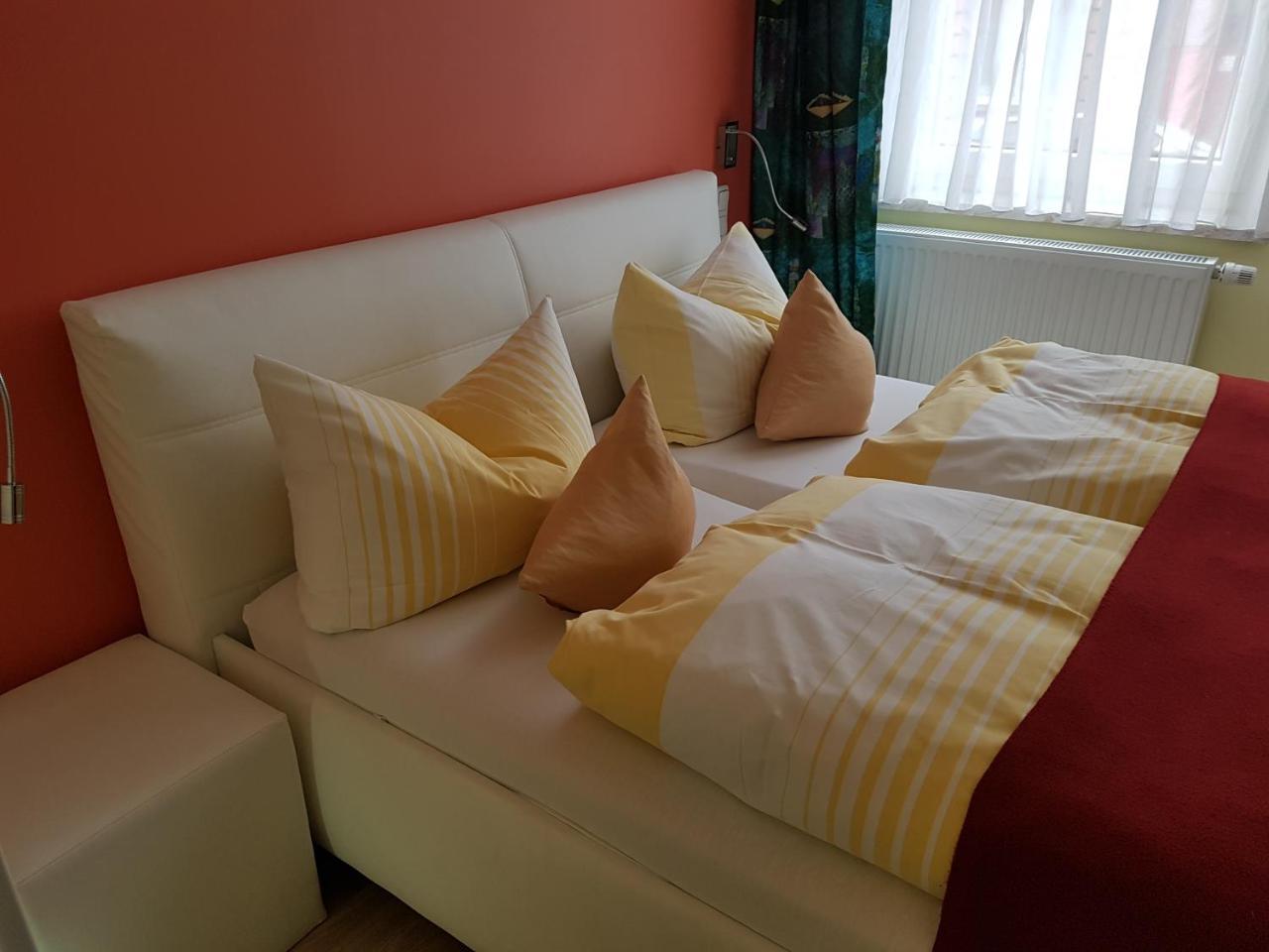 Hotel Am Kuhbogen 호프 외부 사진