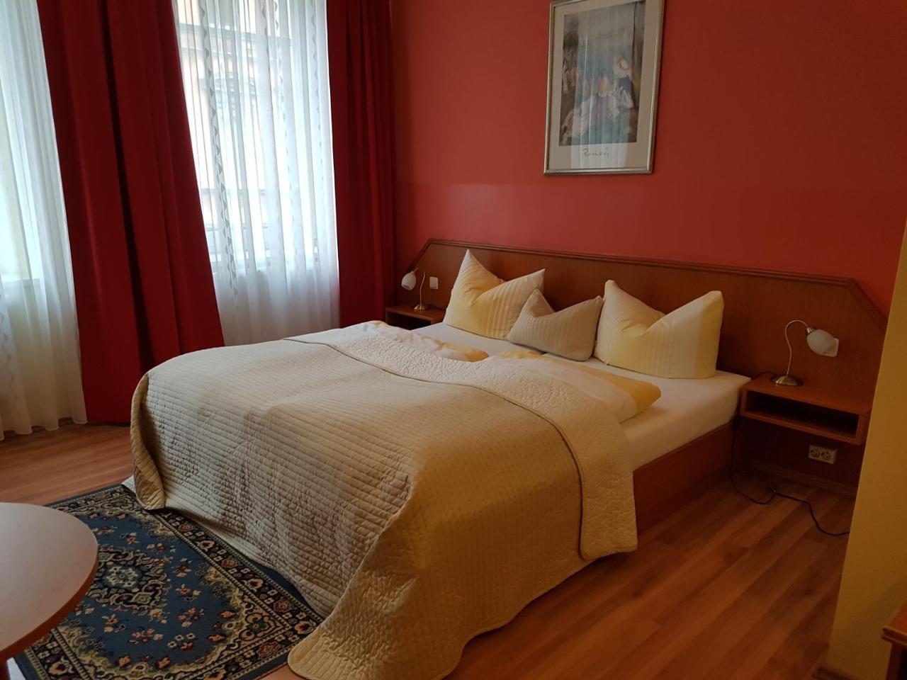 Hotel Am Kuhbogen 호프 외부 사진